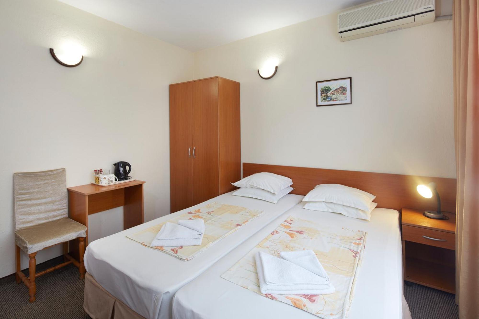 Nirvana Guest House Nesebar Exterior photo